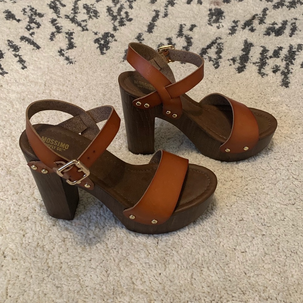 Platform sandals